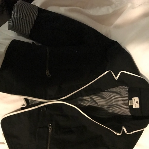 Single button blazer - Picture 1 of 3